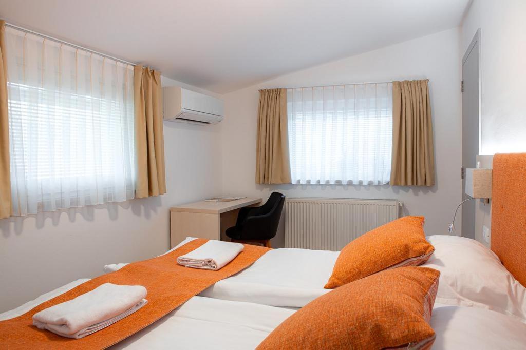 Hotel Gostilna Vovko 노보메스토 외부 사진